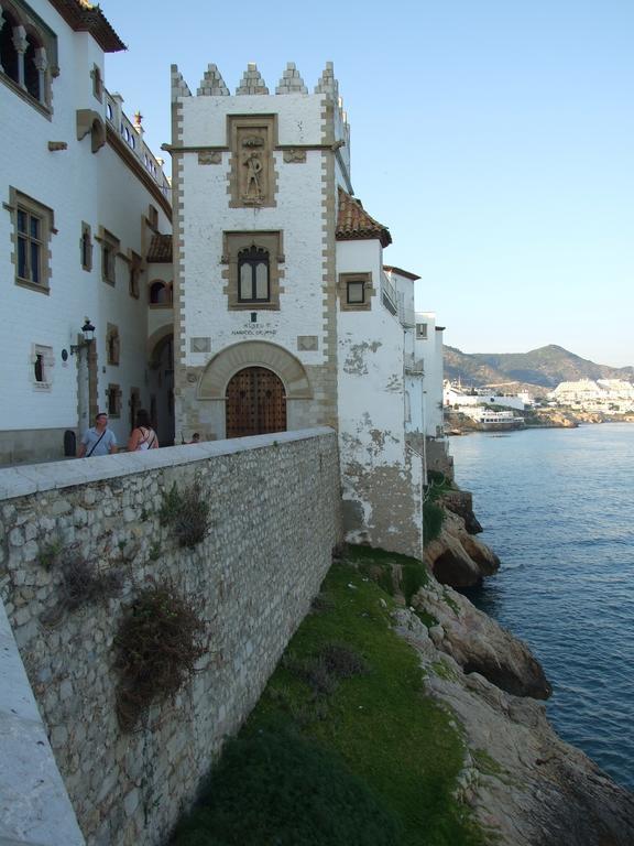 Apartamentos Montserrat Sitges Buitenkant foto