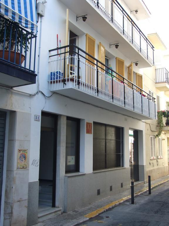 Apartamentos Montserrat Sitges Buitenkant foto