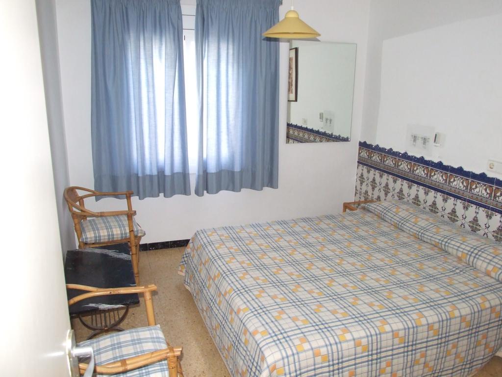 Apartamentos Montserrat Sitges Buitenkant foto