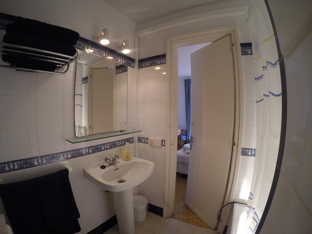 Apartamentos Montserrat Sitges Buitenkant foto